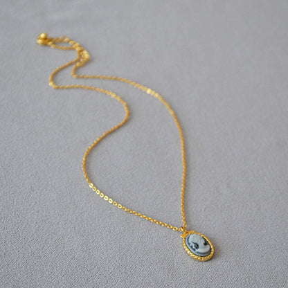 Beautiful Pearl Necklace with Unique Style