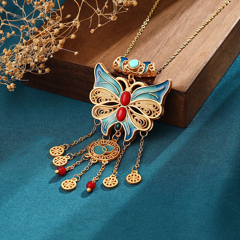 Beautiful Gold Necklace with Unique Style
