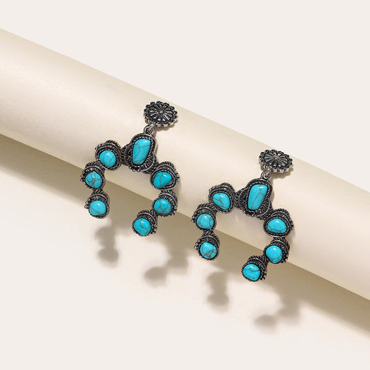 Charming Earring for Any Occasion