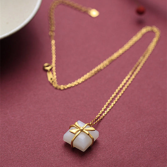 Classic Gold Necklace with Timeless Appeal
