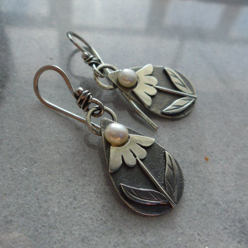 Beautiful Pearl Earring with Unique Style