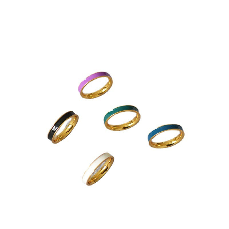Classic Gold Ring with Timeless Appeal