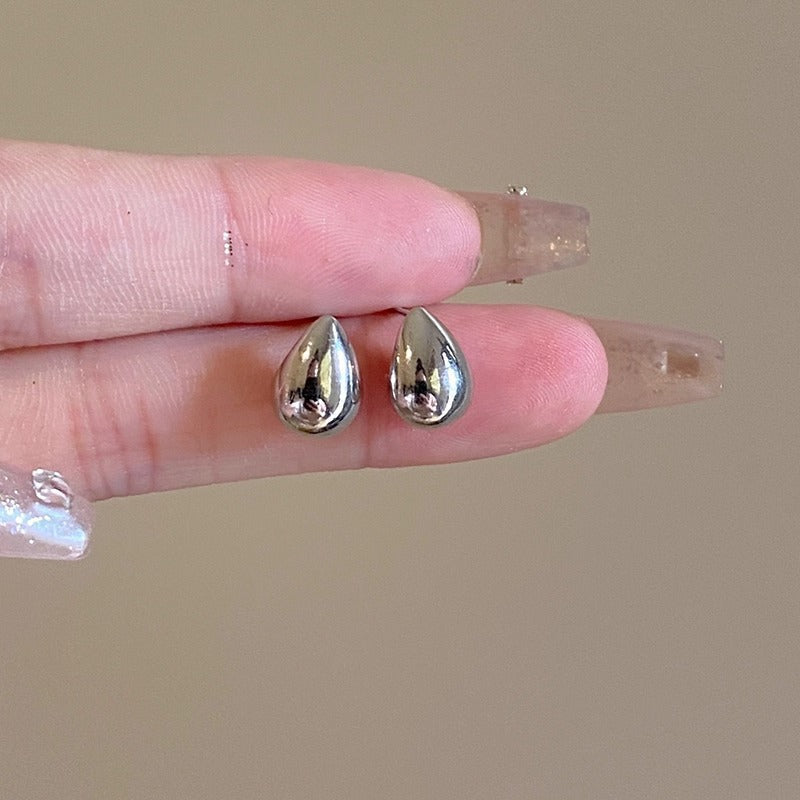 Charming Piece for Any Occasion