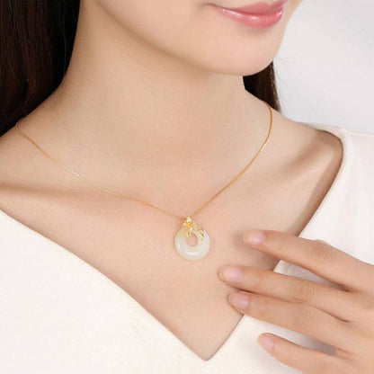 Classic Gold Necklace with Timeless Appeal