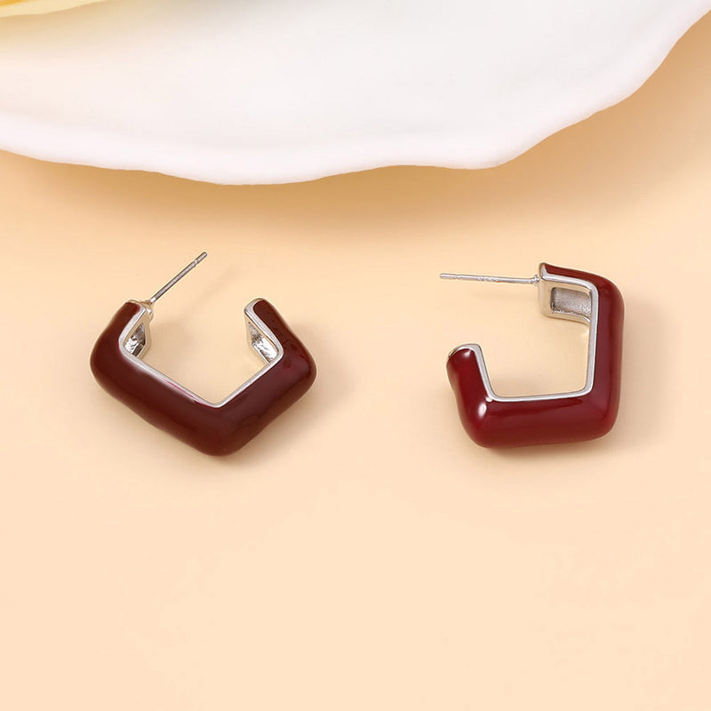 Classic Earring with Timeless Appeal