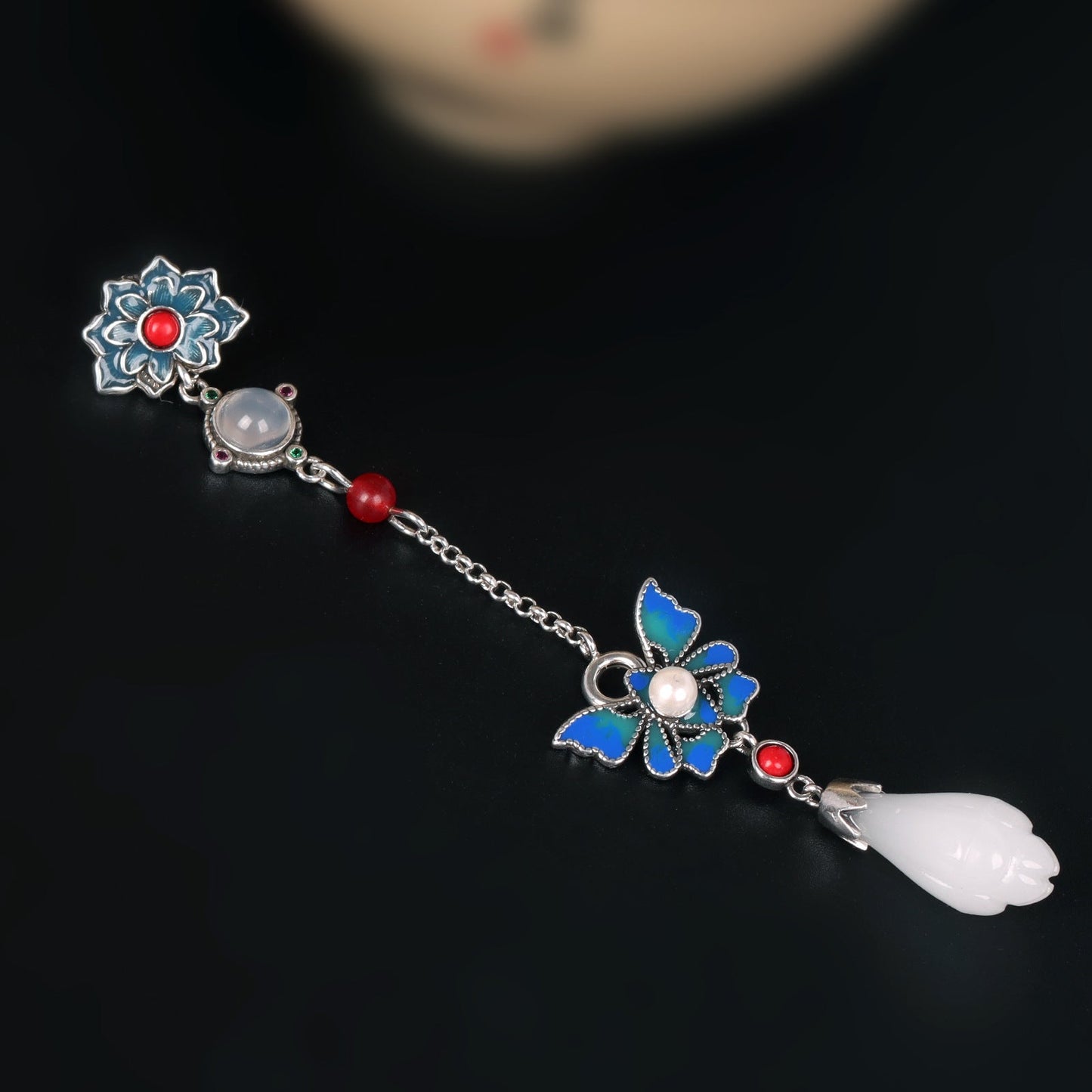 Elegant Pendant for Every Occasion