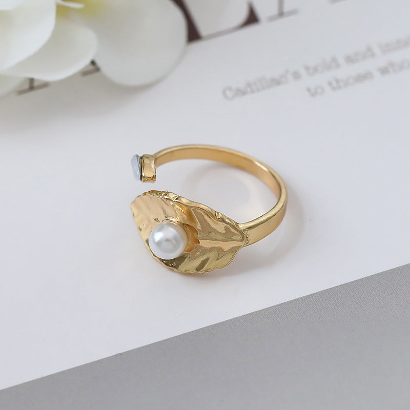 Classic Pearl Ring with Timeless Appeal