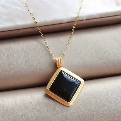 Romantic Gold Necklace for Special Moments