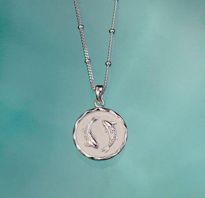 Beautiful Gold Necklace with Unique Style