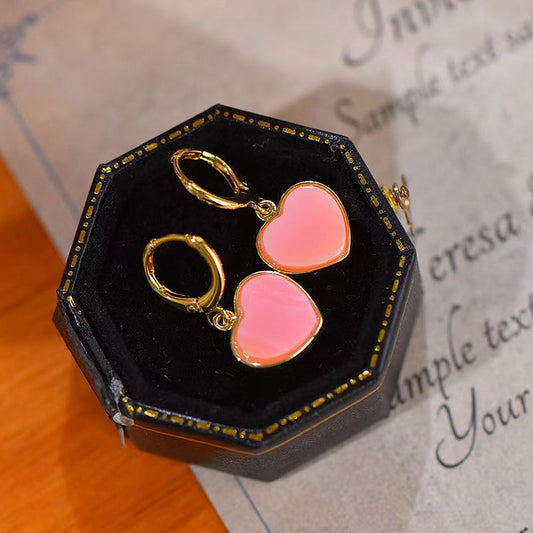 Charming Gold Earring for Any Occasion