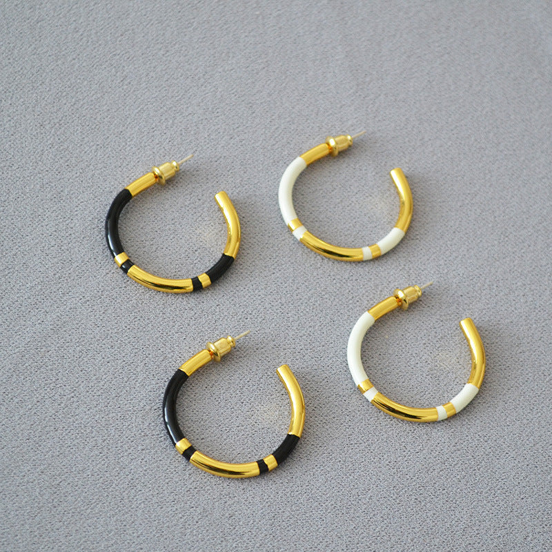 Stunning Gold Earring for Daily Wear