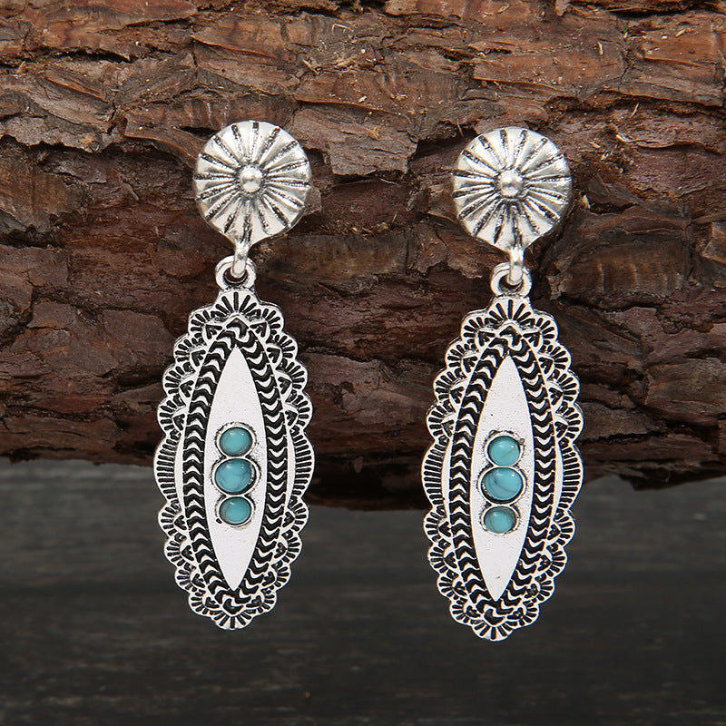 Charming Earring for Any Occasion