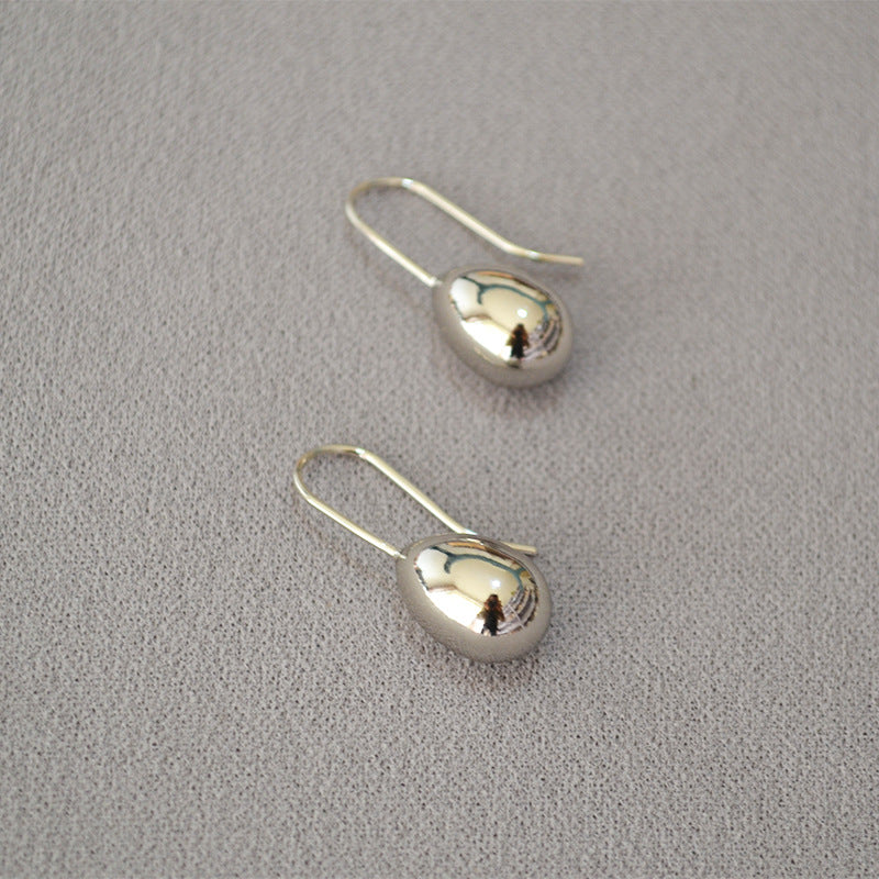 Beautiful Gold Earring with Unique Style
