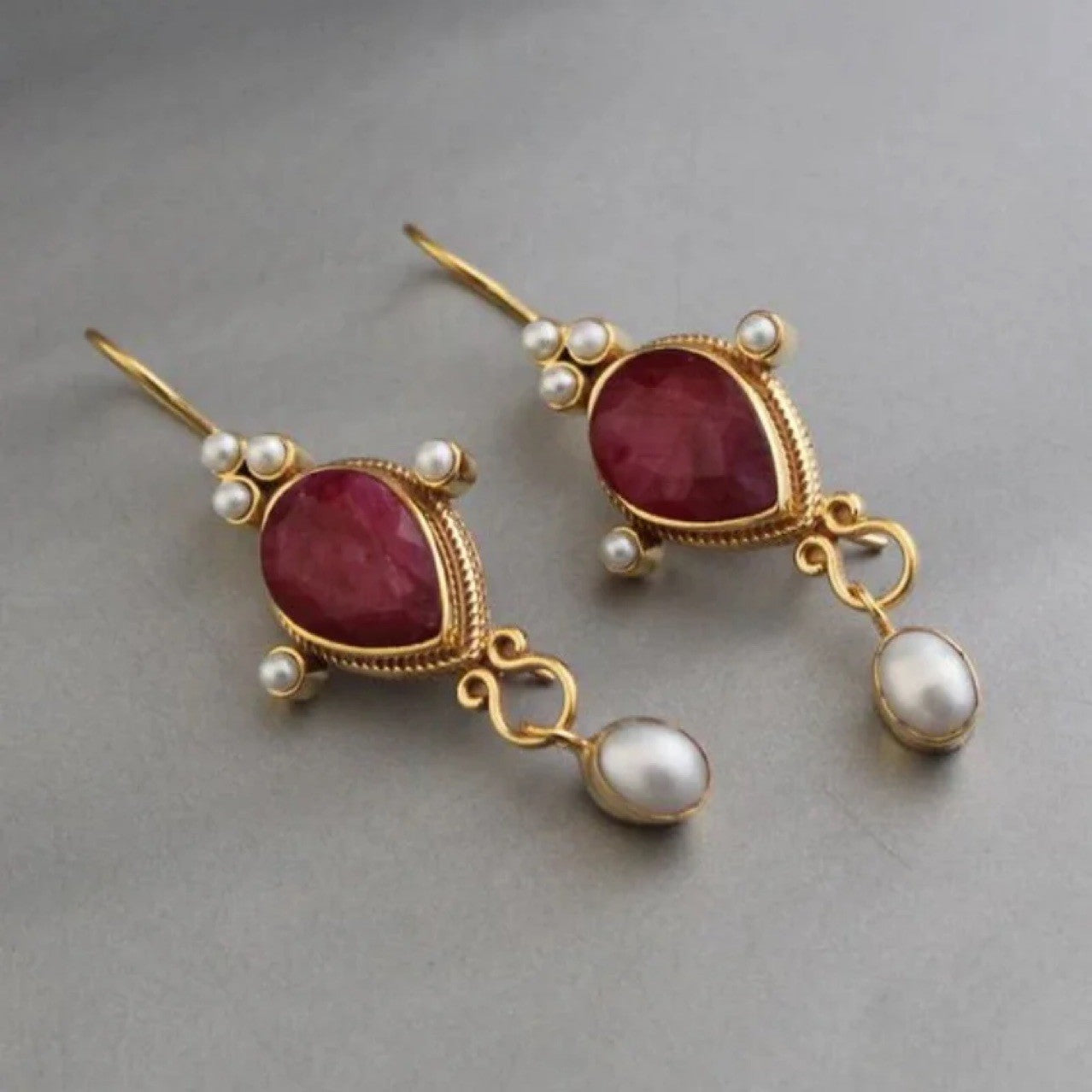 Beautiful Pearl Earring with Unique Style