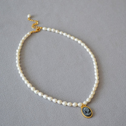 Beautiful Pearl Necklace with Unique Style