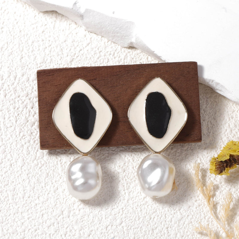 Vintage Handmade Pearl Earring