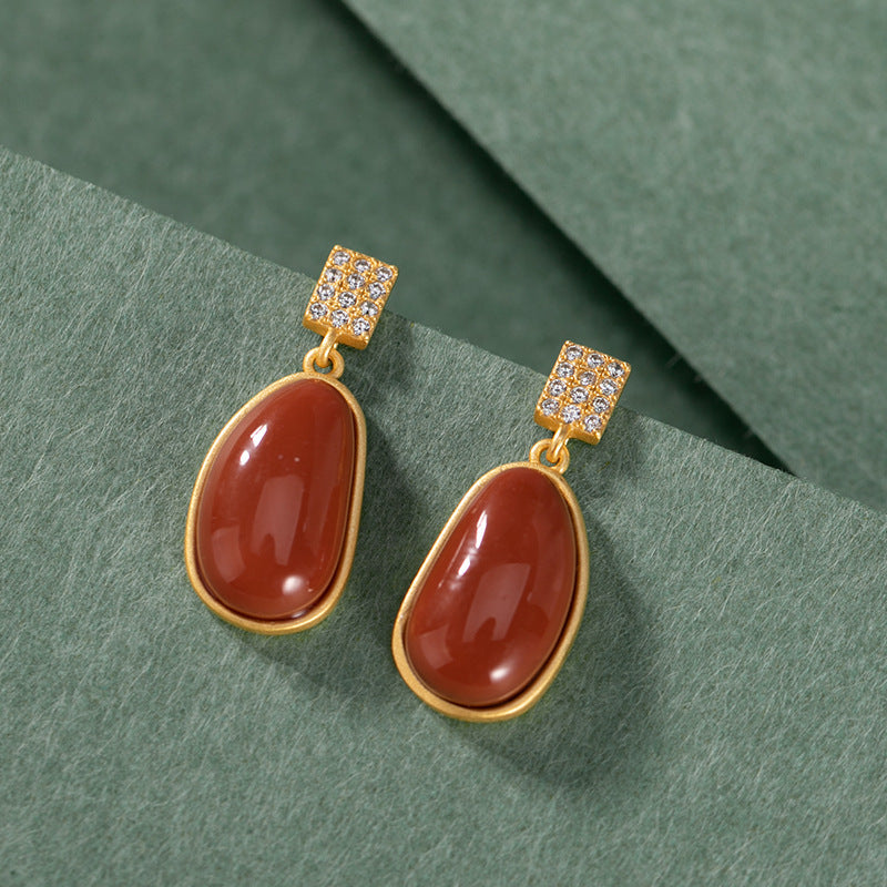 Beautiful Gold Earring with Unique Style