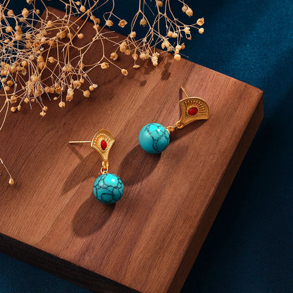 Romantic Gold Earring for Special Moments