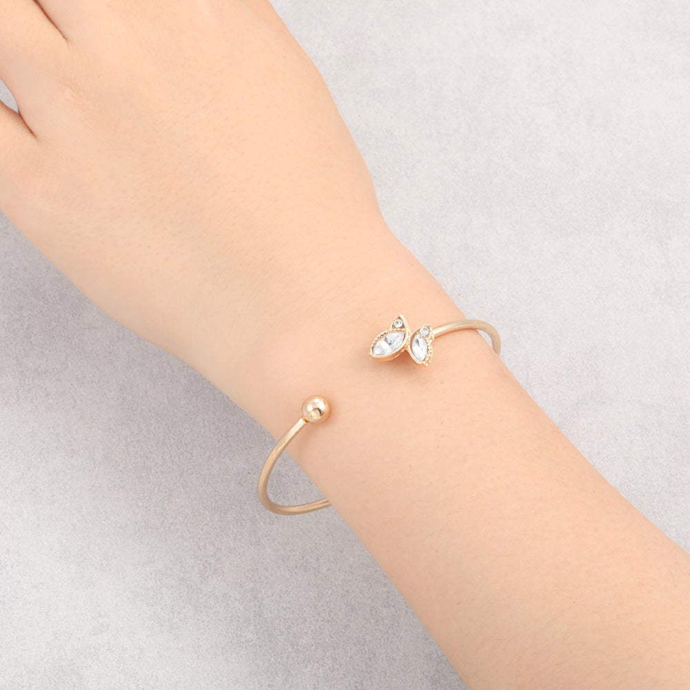 Beautiful Gold Bracelet with Unique Style
