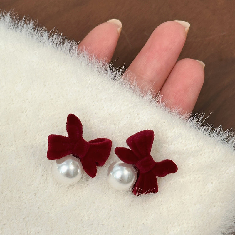 Charming Pearl Earring for Any Occasion