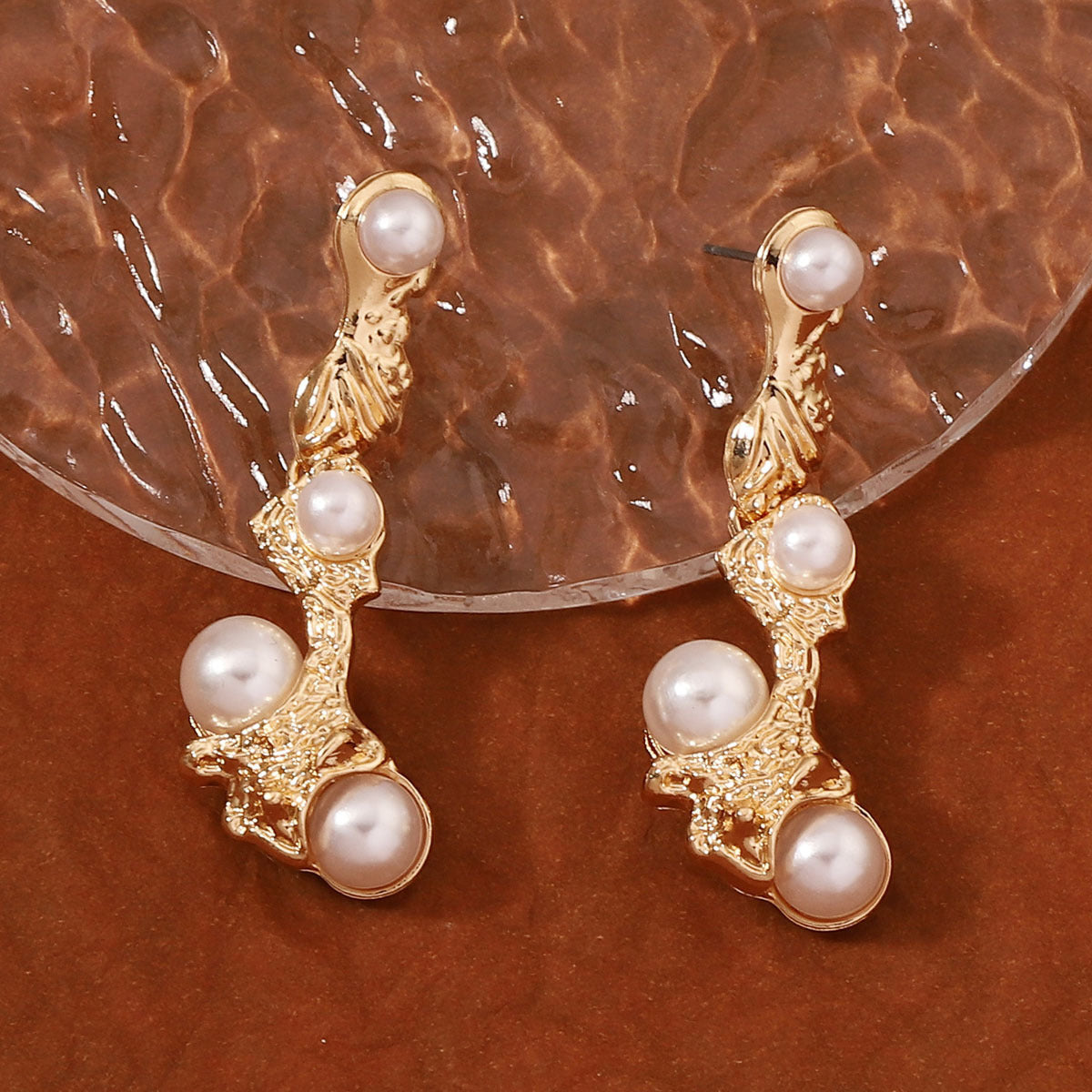 Romantic Pearl Earring for Special Moments