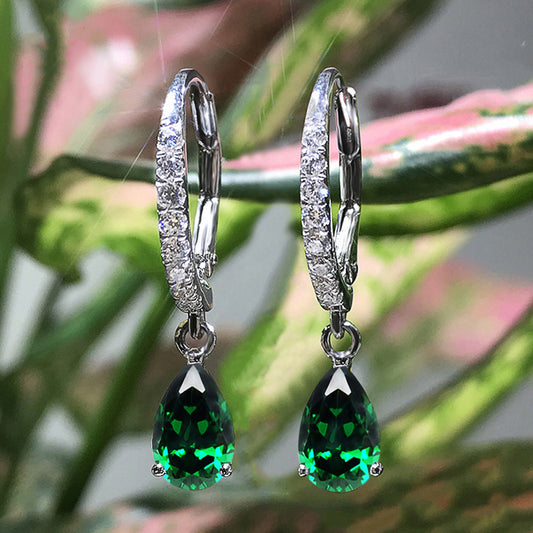 Charming Earring for Any Occasion