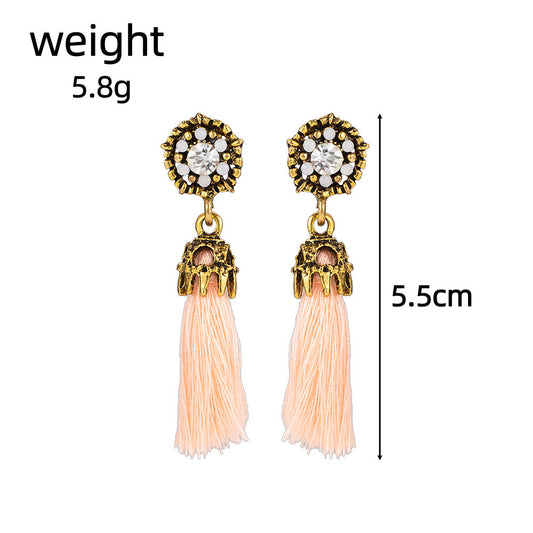 Romantic Gold Earring for Special Moments