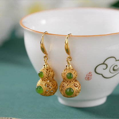 Charming Gold Earring for Any Occasion