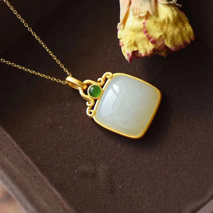 Stunning Necklace for Daily Wear