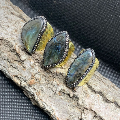 Beautiful Gold Ring with Unique Style