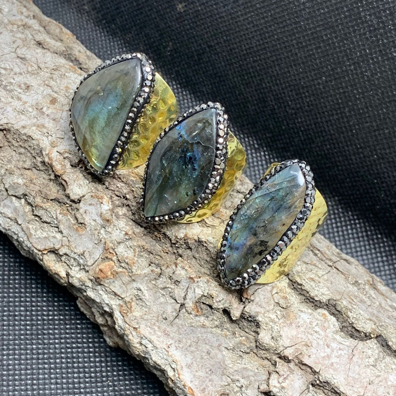 Beautiful Gold Ring with Unique Style