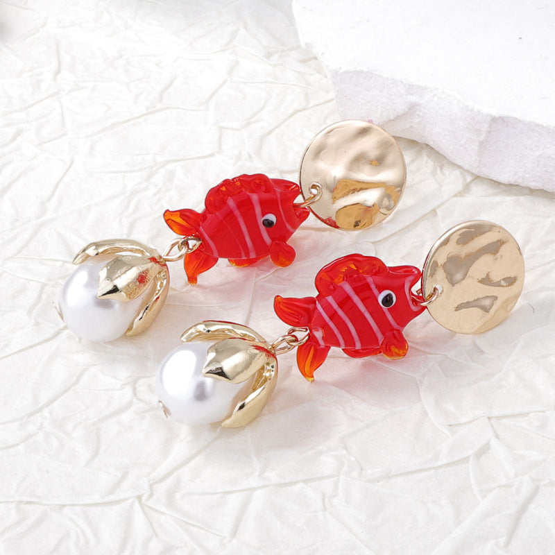 Classic Pearl Earring with Timeless Appeal