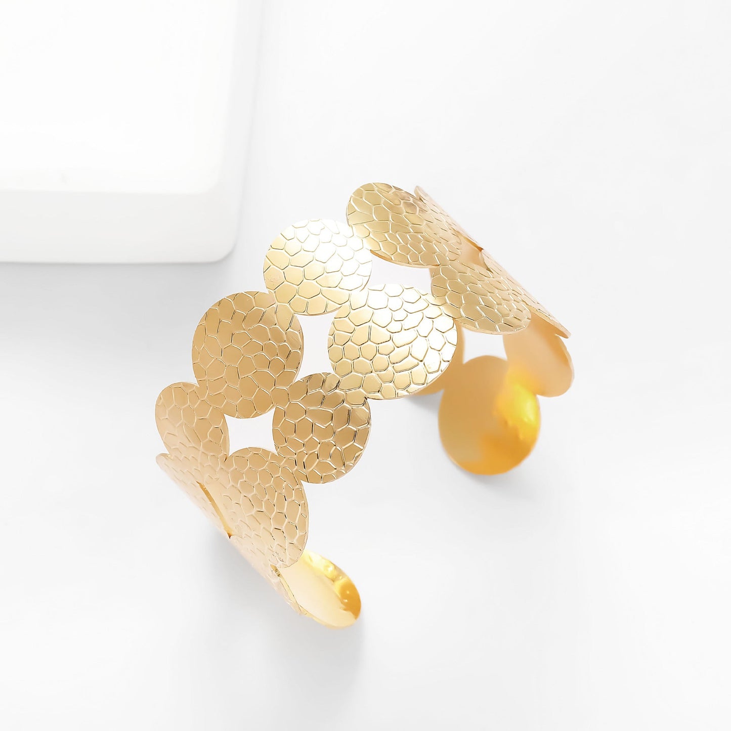 Beautiful Bracelet with Unique Style