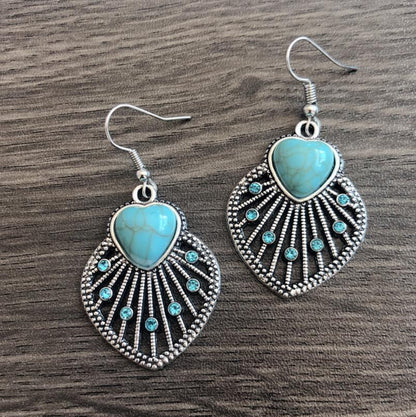 Charming Earring for Any Occasion