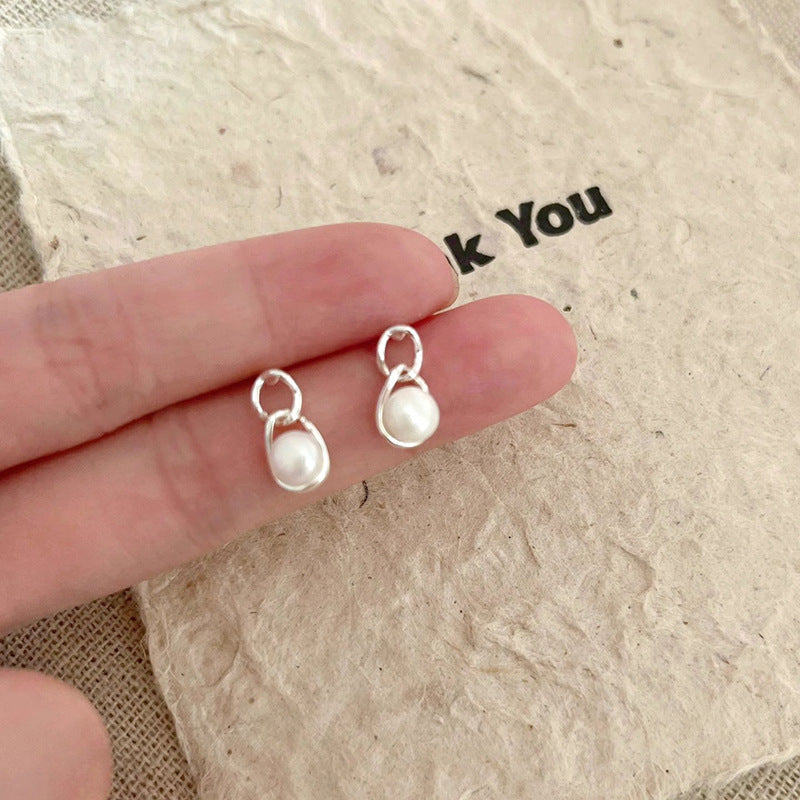 Stunning Pearl Earring for Daily Wear