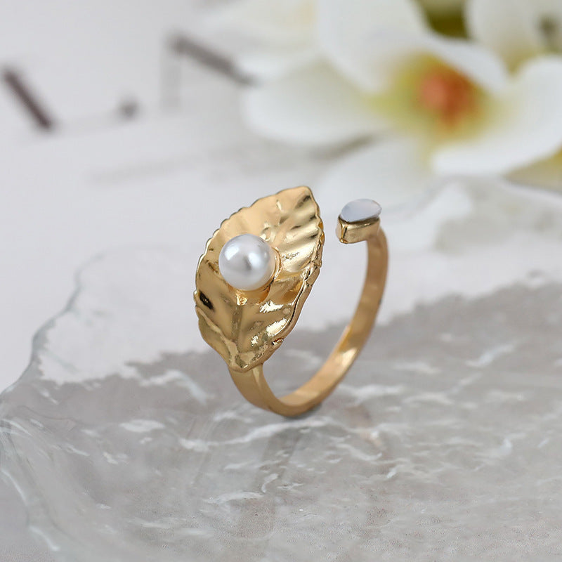 Classic Pearl Ring with Timeless Appeal