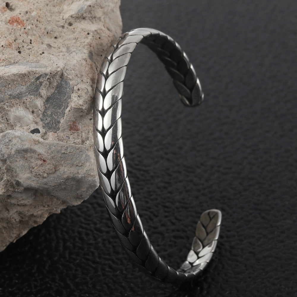 Beautiful Bracelet with Unique Style