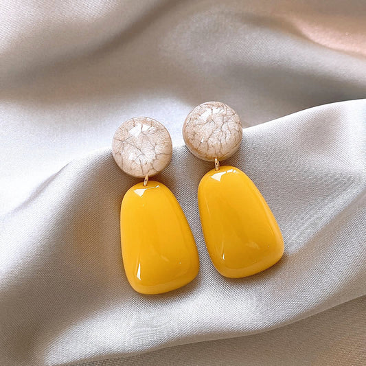 Charming Earring for Any Occasion