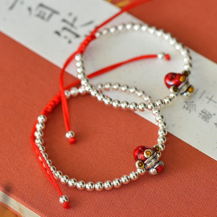 Classic Silver Bracelet with Timeless Appeal