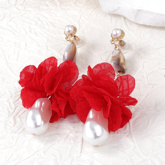 Beautiful Pearl Earring with Unique Style