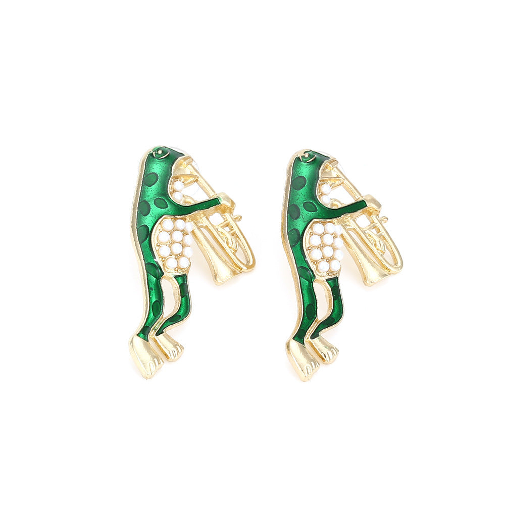 Delicate Artisan Pearl Earring