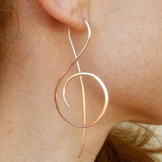 Elegant Gold Earring for Every Occasion