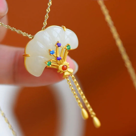 Charming Silver Necklace for Any Occasion