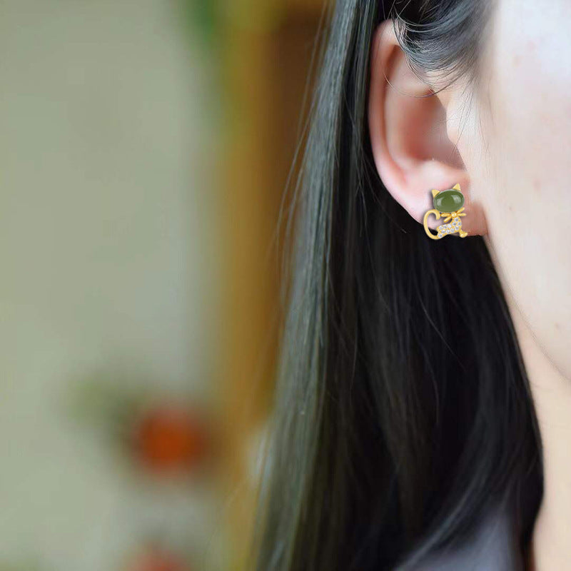 Romantic Gold Earring for Special Moments