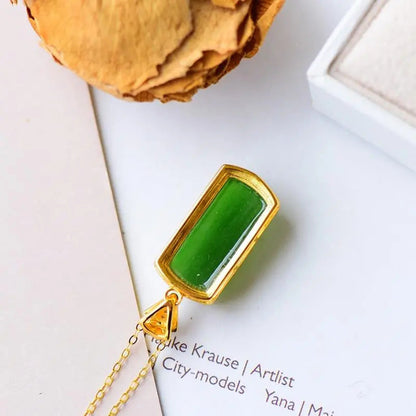 Beautiful Gold Necklace with Unique Style