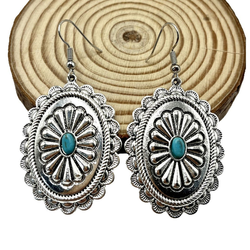 Charming Earring for Any Occasion