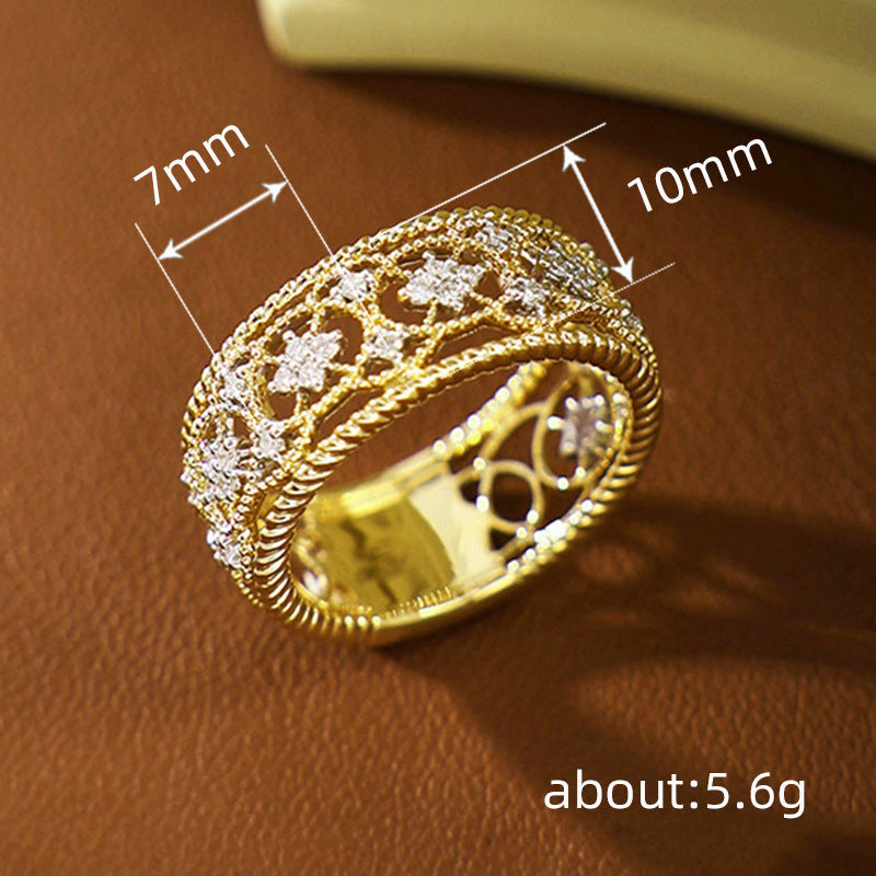 Classic Gold Ring with Timeless Appeal
