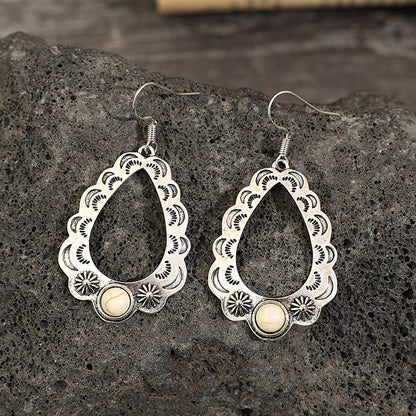Classic Earring with Timeless Appeal