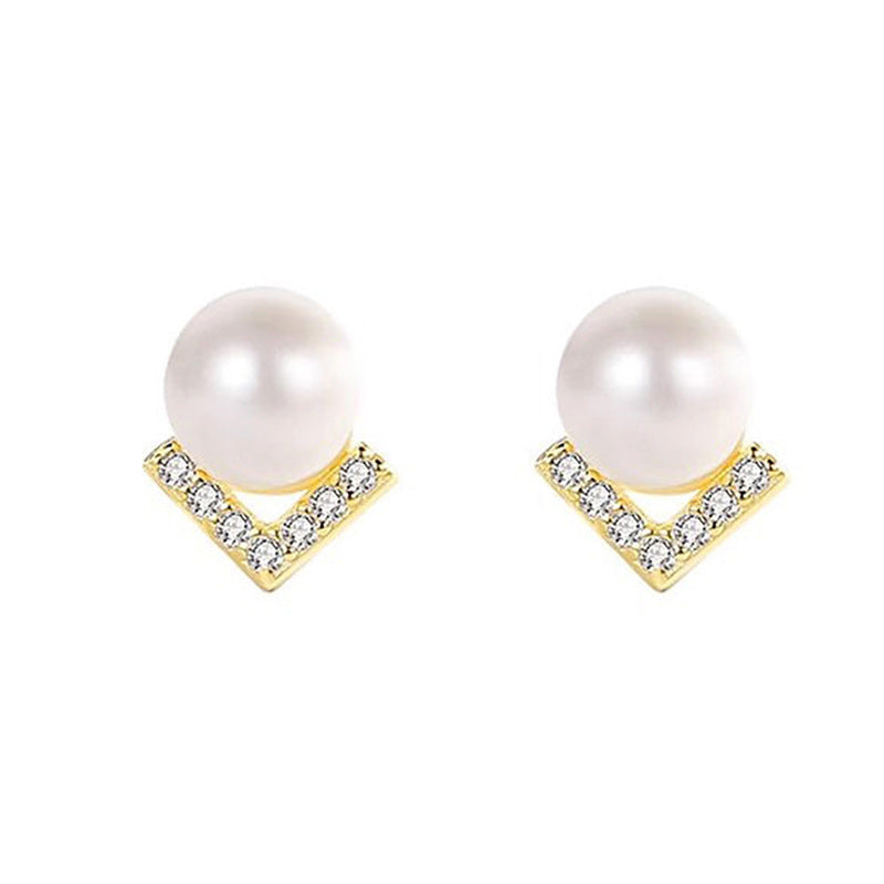 Charming Pearl Earring for Any Occasion