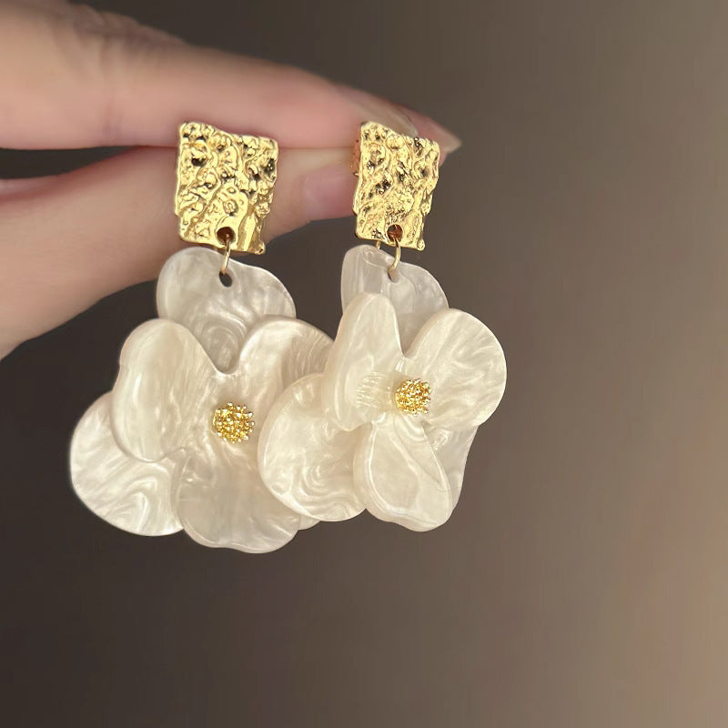 Beautiful Earring with Unique Style